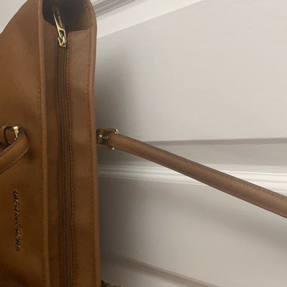 Michael Kors Top-Zip Leather Multifunction Tote - Picture 3 of 9